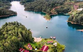 Pietrasanta Hotel Campestre Frente A La Represa Del Penol Y Guatape